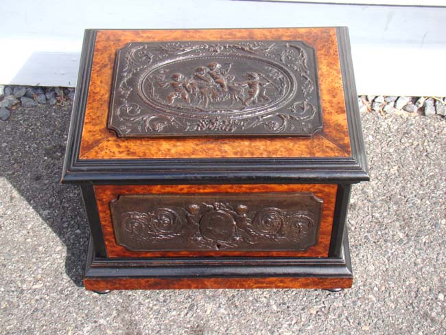 A spectacular 19th century Cordial set, French or English, circa 1860 — image 3